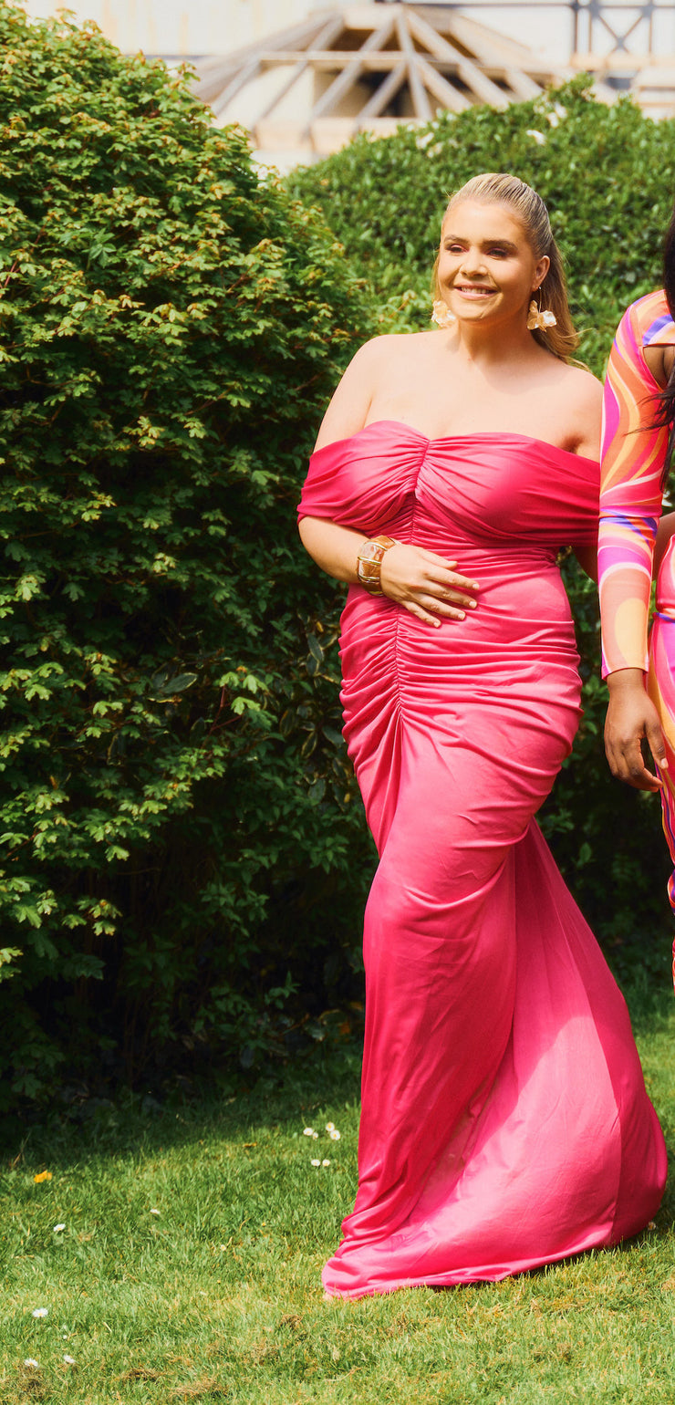 Tiara dress in Pink - CURVE